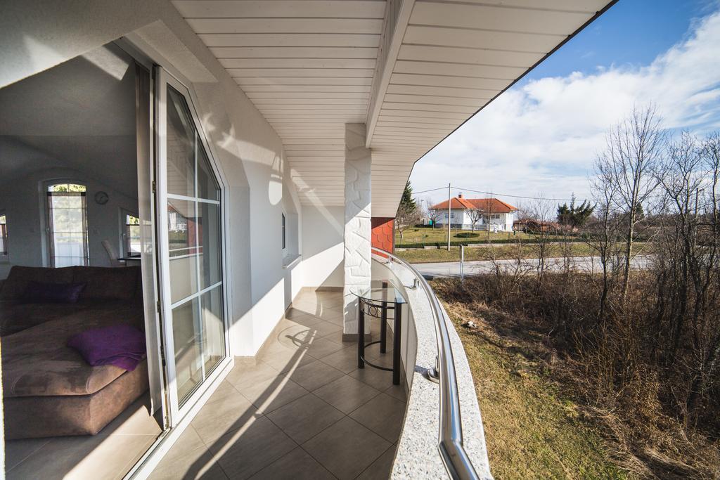 Guest House Melody Drežnik Grad Exterior foto